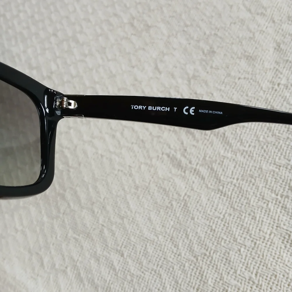 Tory Burch Glossy Black Acetate Sunglasses with Gradient Smoke Lenses